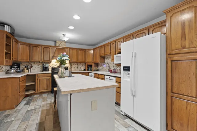 $770,000 | 21335 Northcape Street, Union Grove, WI 53182