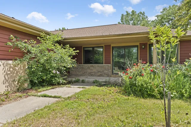 $770,000 | 21335 Northcape Street, Union Grove, WI 53182