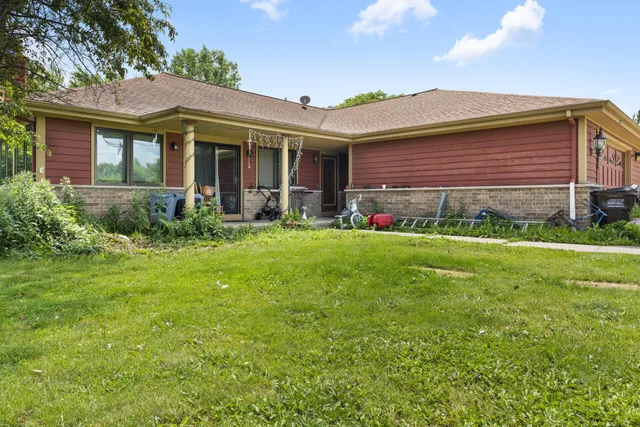 $770,000 | 21335 Northcape Street, Union Grove, WI 53182