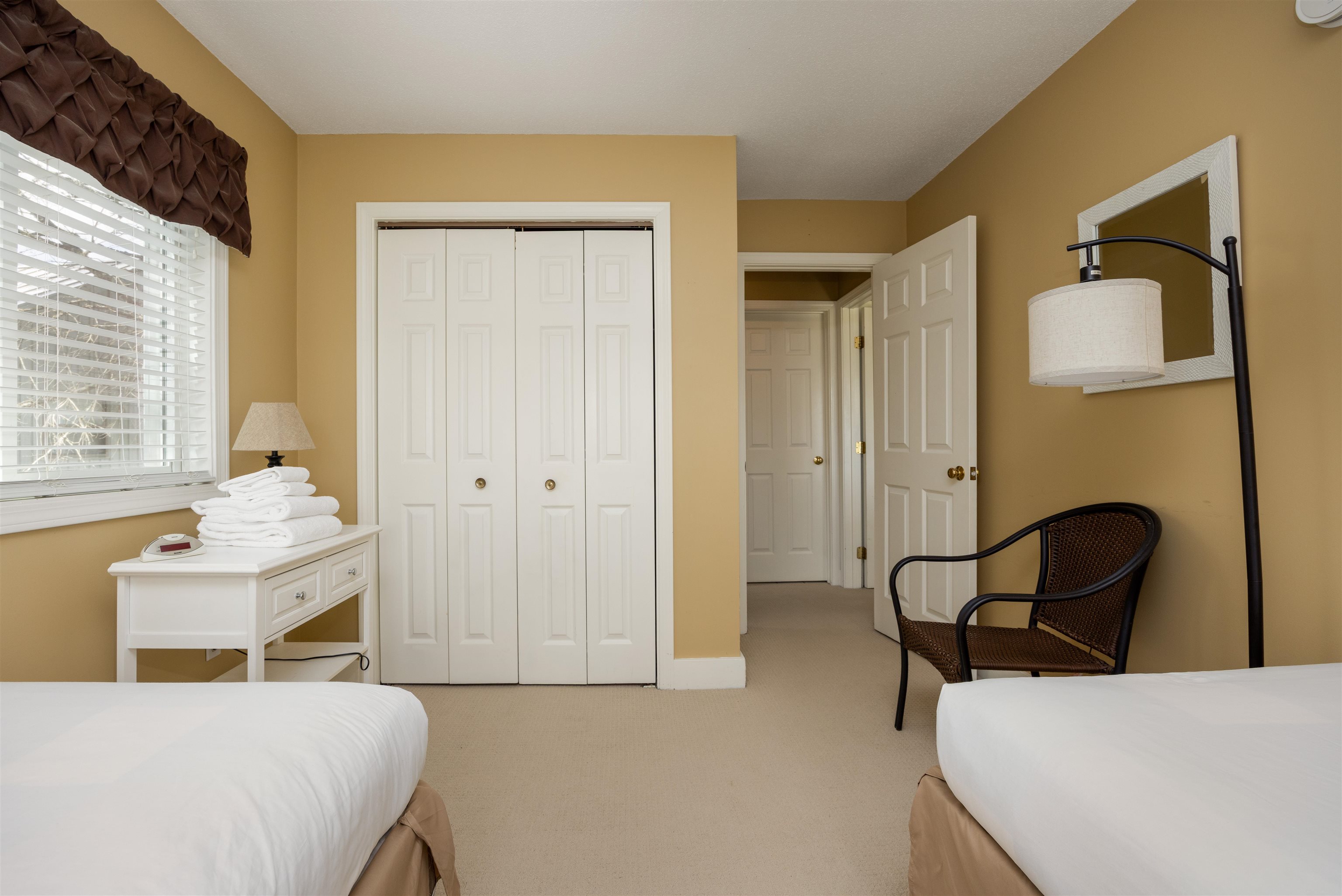 860 Murphys Road, Unit 4A Hartford, VT 05059 - Photo 19 of 34