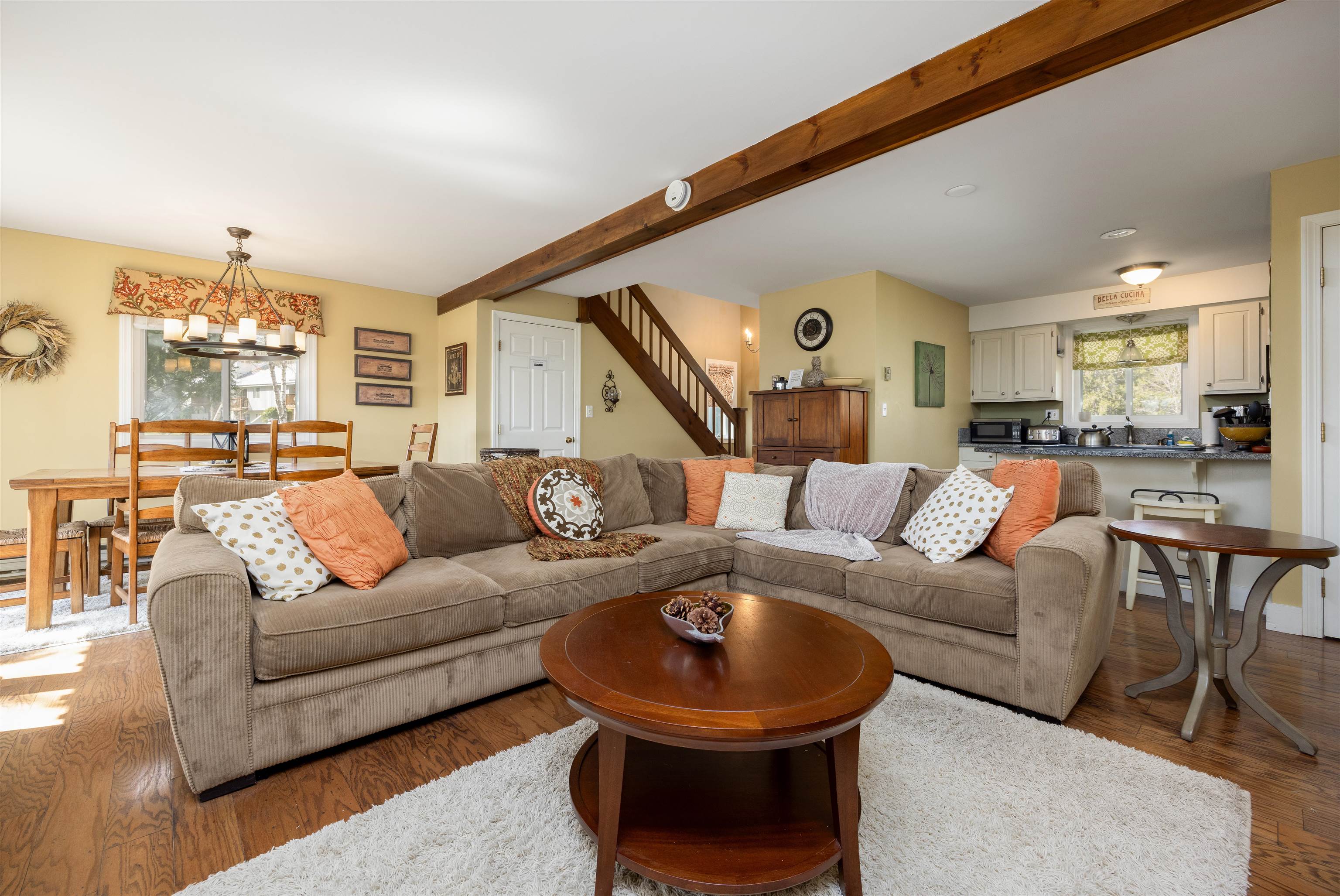 860 Murphys Road, Unit 4A Hartford, VT 05059 - Photo 2 of 34