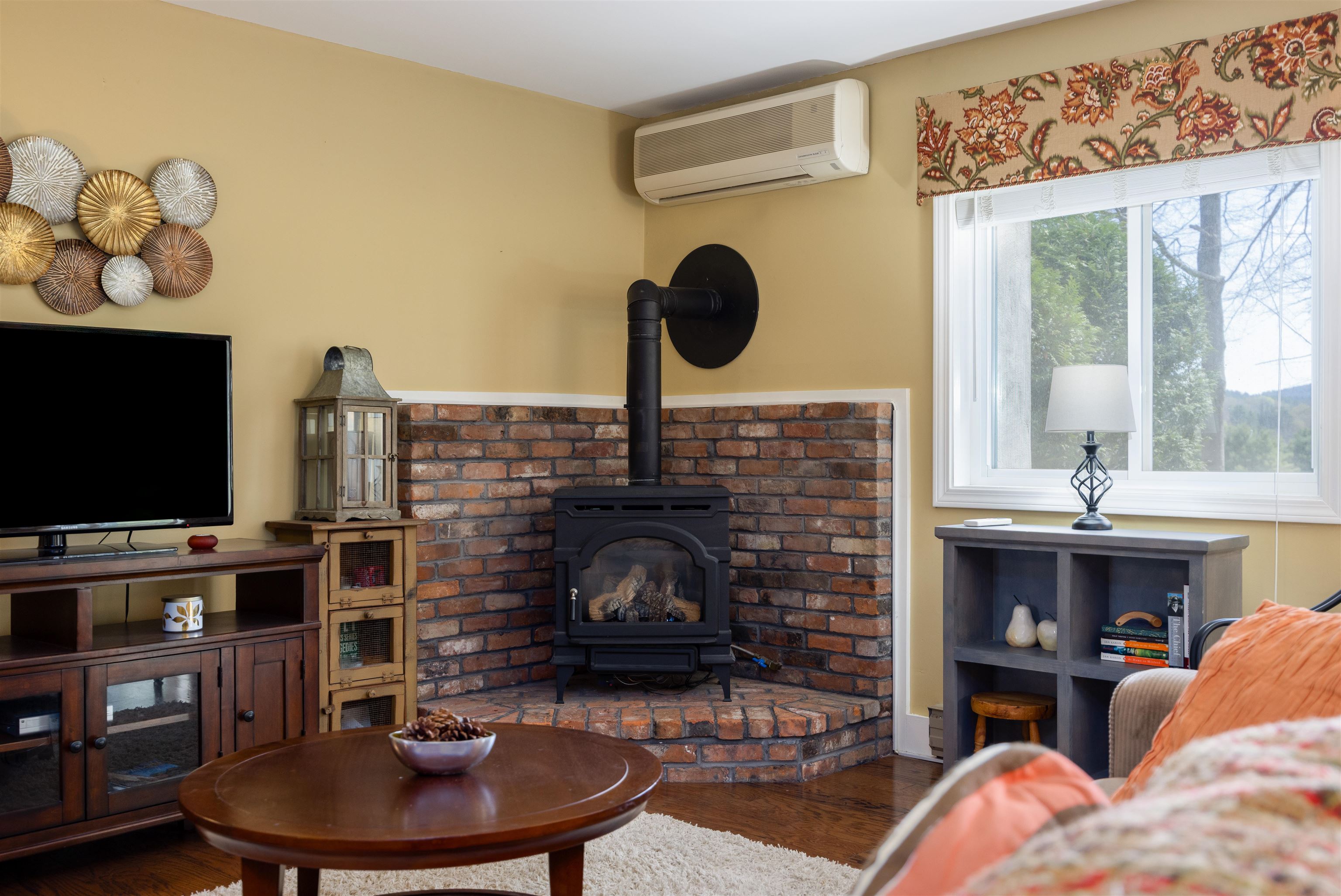 860 Murphys Road, Unit 4A Hartford, VT 05059 - Photo 3 of 34