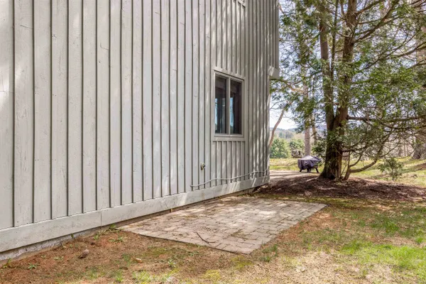 $320,000 | 860 Murphys Road, Unit 4A, Hartford, VT 05059