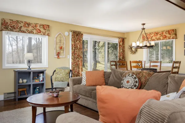 $320,000 | 860 Murphys Road, Unit 4A, Hartford, VT 05059