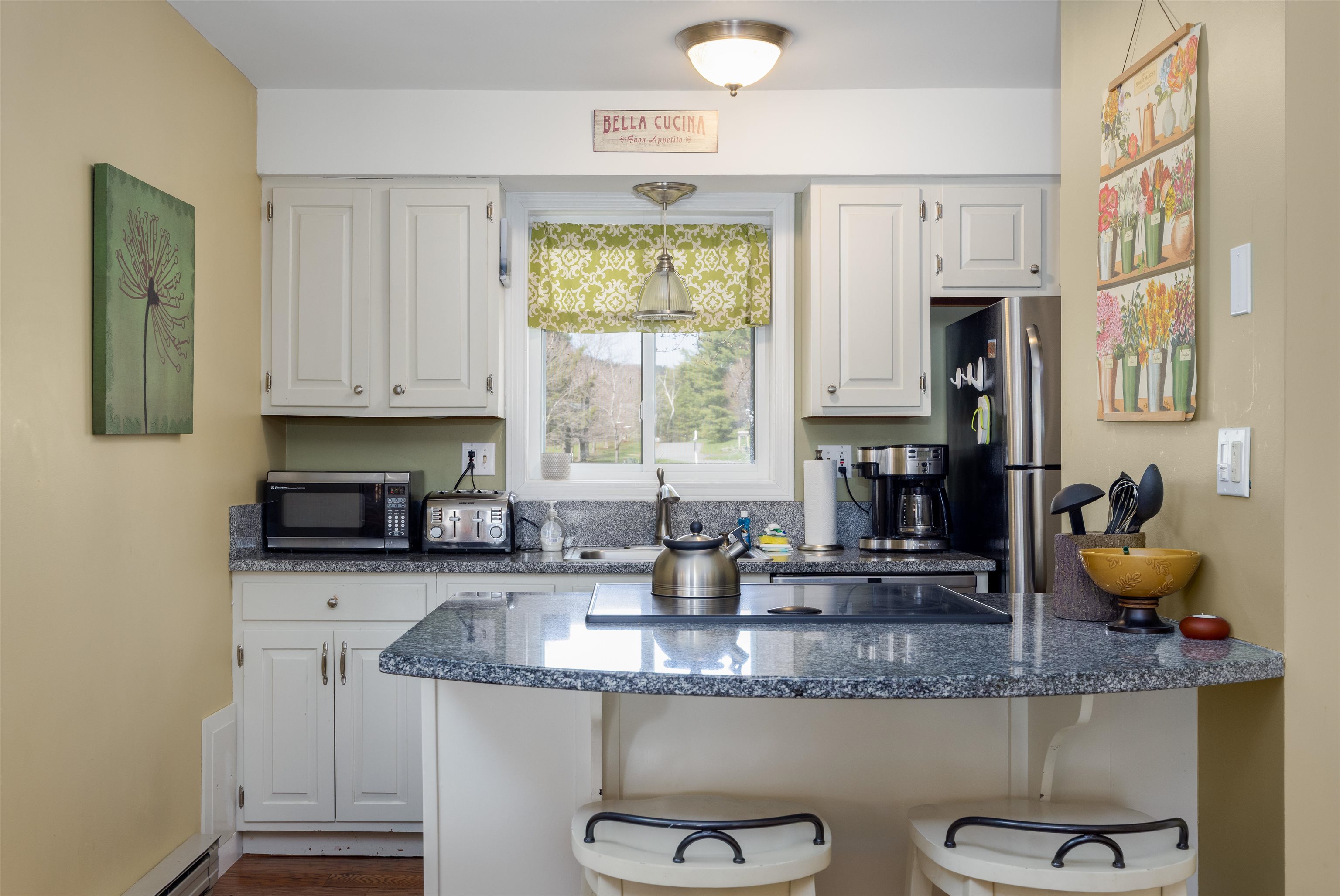860 Murphys Road, Unit 4A Hartford, VT 05059 - Photo 8 of 34