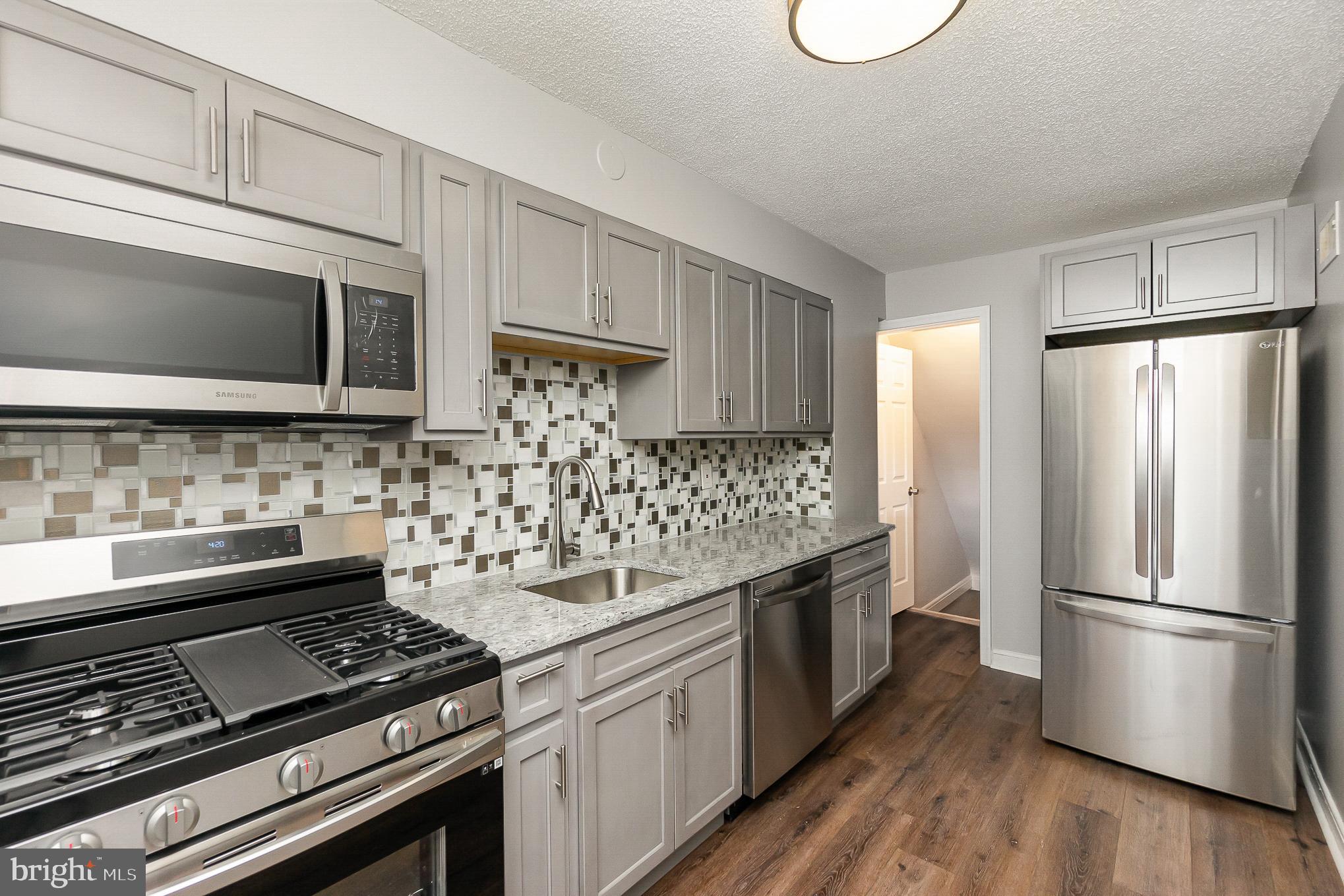 4933 West Hills Road Baltimore, MD 21229 - Photo 6 of 38 Gallery Image 6