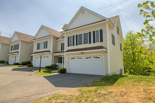8 Ferry Road, Unit 8 Methuen, MA 01844 - Photo 2 of 27 Gallery Image 2