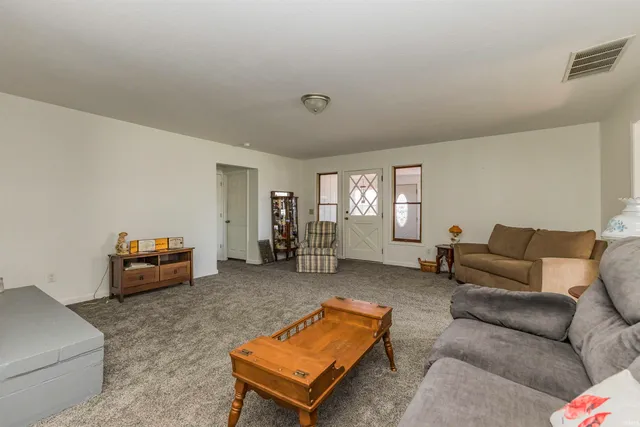 $199,000 | 134 North 1200 West, Parker City, IN 47368