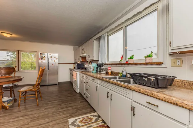 $199,000 | 134 North 1200 West, Parker City, IN 47368