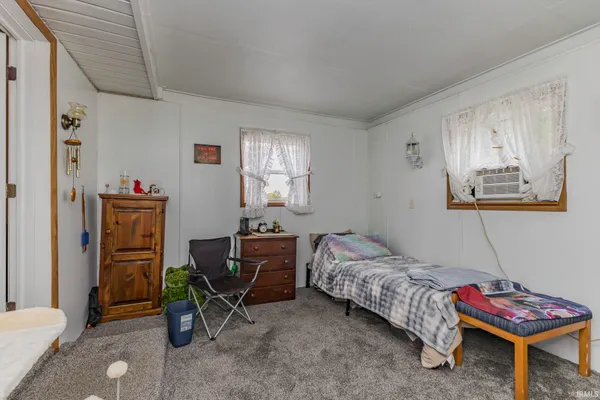 $175,000 | 134 North 1200 West, Parker City, IN 47368