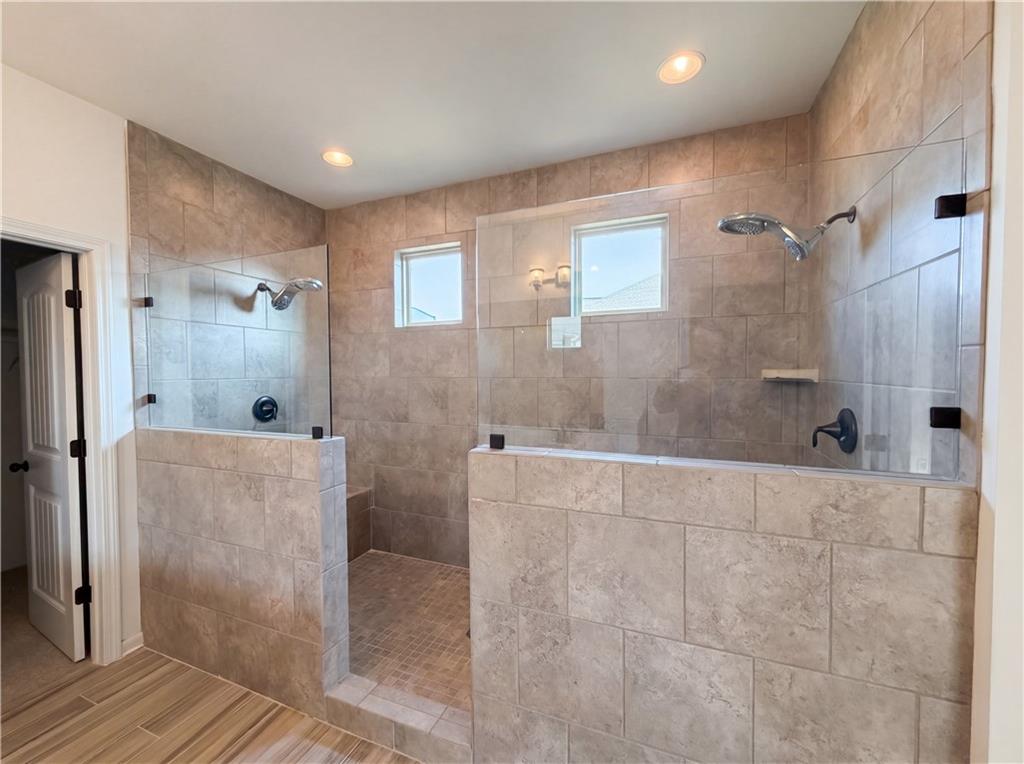 307 Valley View Trail Dallas, GA 30132 - Photo 32 of 41 a bathroom with a shower and a tub