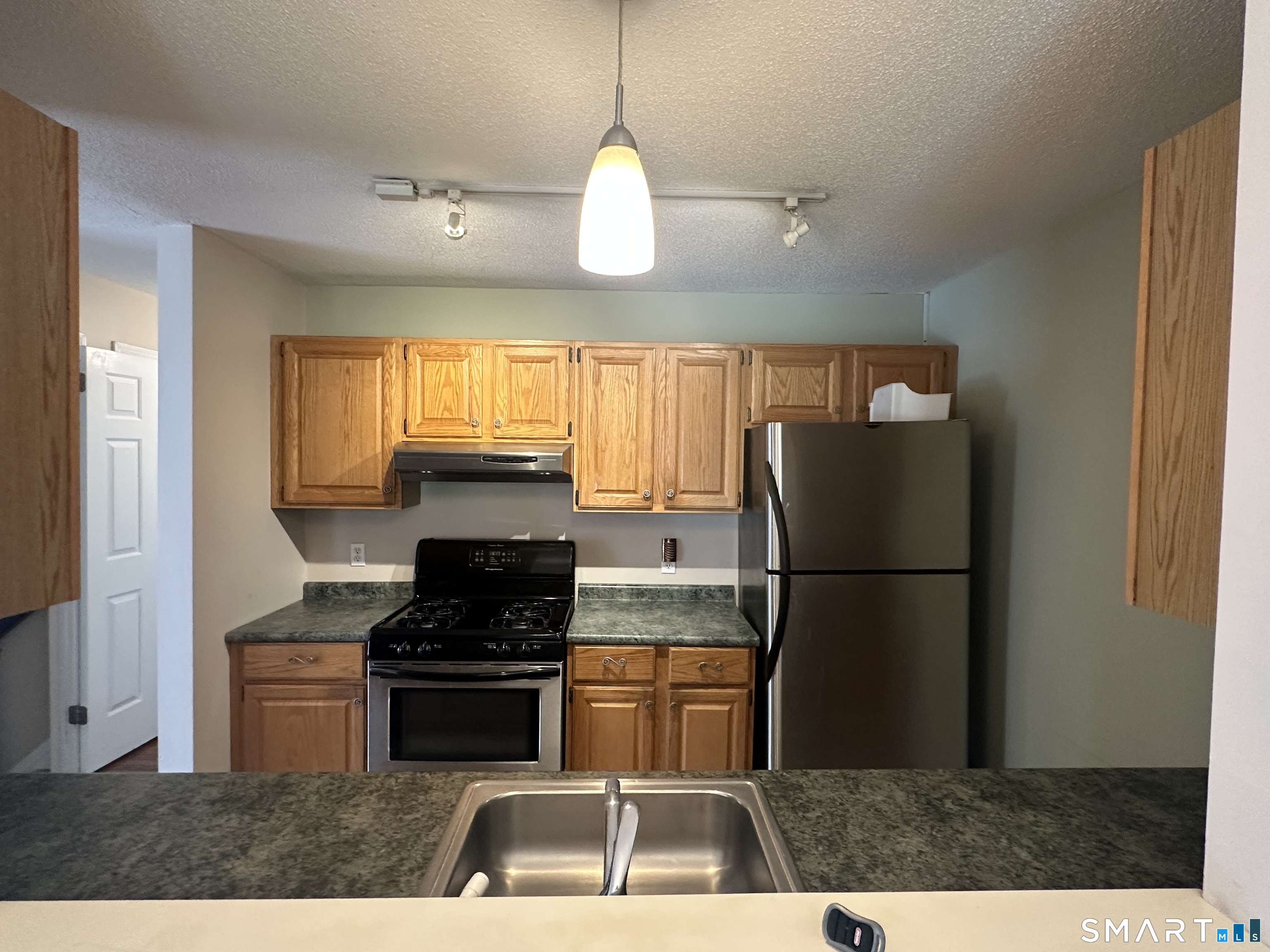 151 Foxbridge Village Road, Unit 151 Branford, CT 06405 - Photo 6 of 18