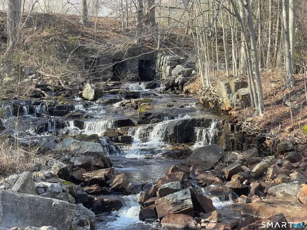 $3,000 | 37 Long Meadow Road, Oxford, CT 06478