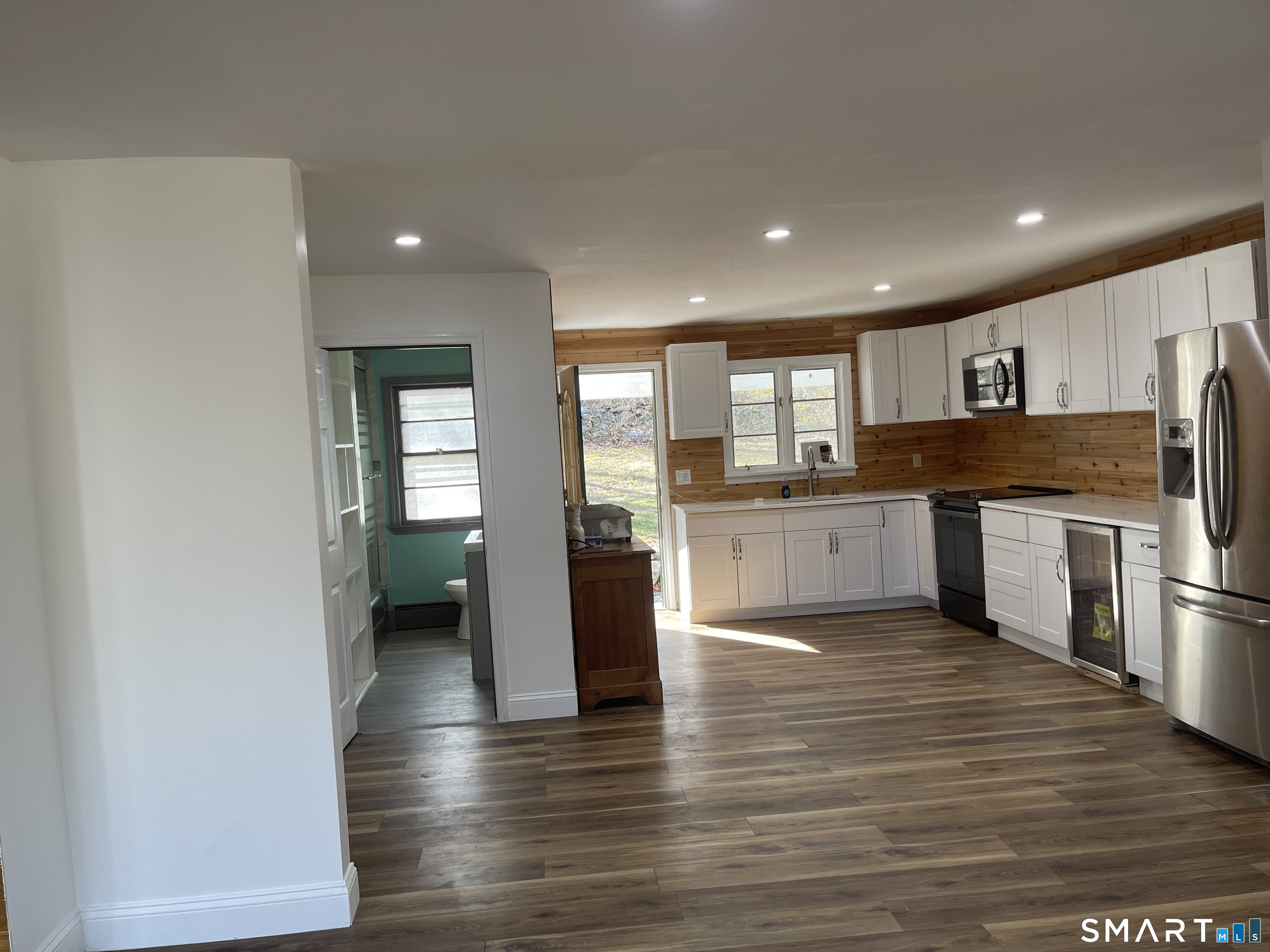 37 Long Meadow Road Oxford, CT 06478 - Photo 5 of 16