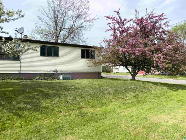 $178,000 | 41 Bell Creek, Silver Bay, MN 55614