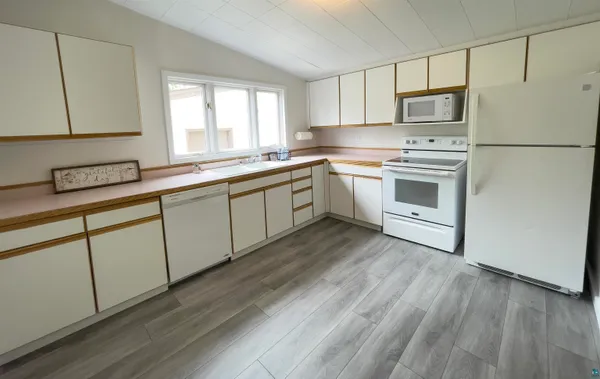 $178,000 | 41 Bell Creek, Silver Bay, MN 55614