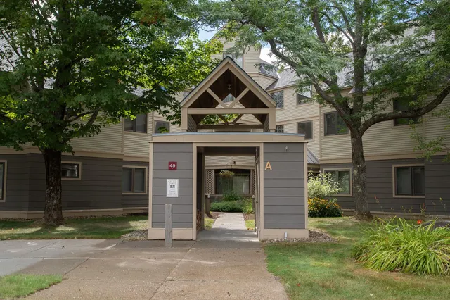 $485,000 | 49 High Point Drive, Unit A14, Stratton, VT 05360
