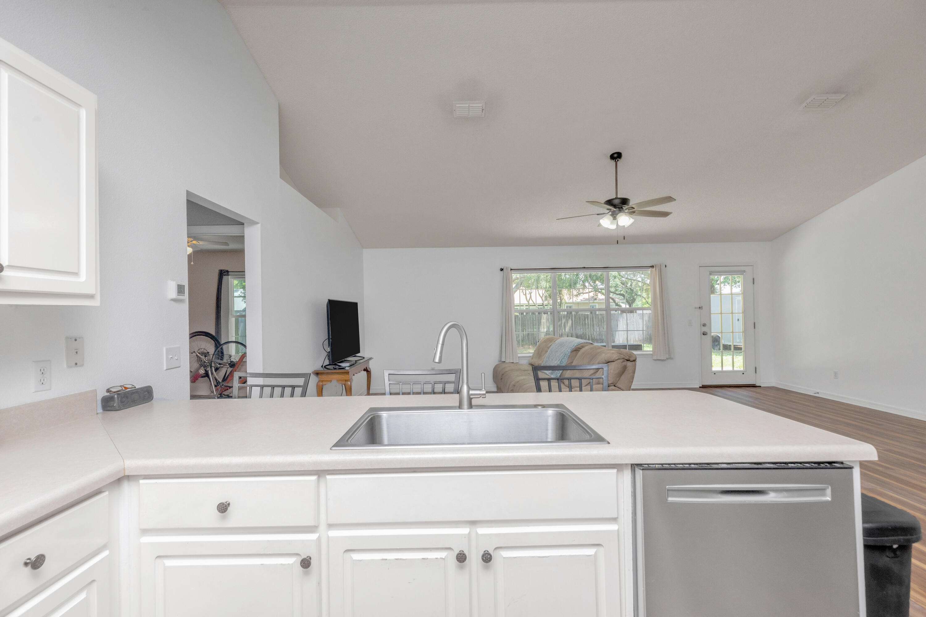 2091 Alfred Boulevard Navarre, FL 32566 - Photo 15 of 36 147A0115
