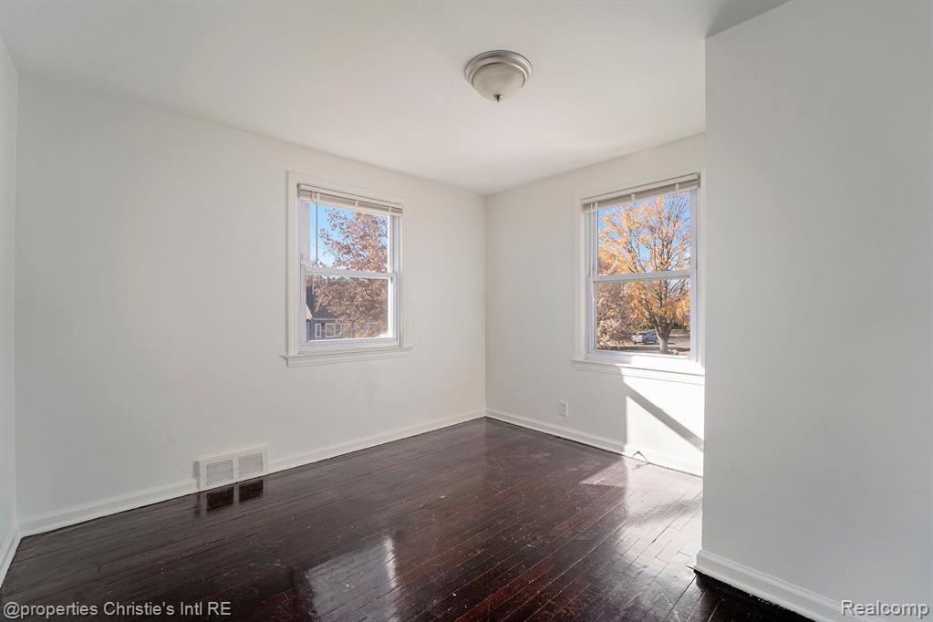 5968 Harvard Road Detroit, MI 48224 - Photo 7 of 9