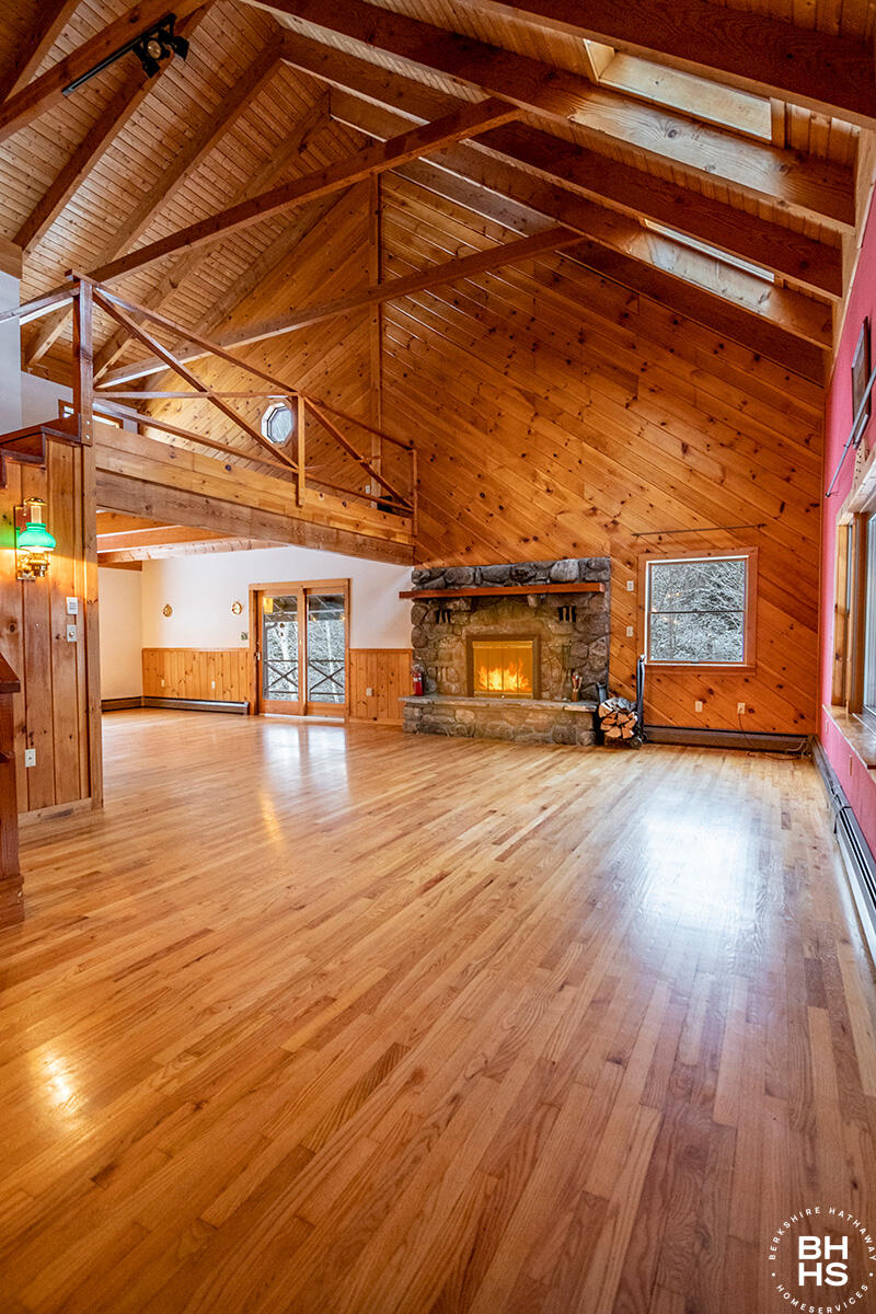 200 Schaefer Road Keene, NY 12942 - Photo 4 of 34 Gallery Image 4