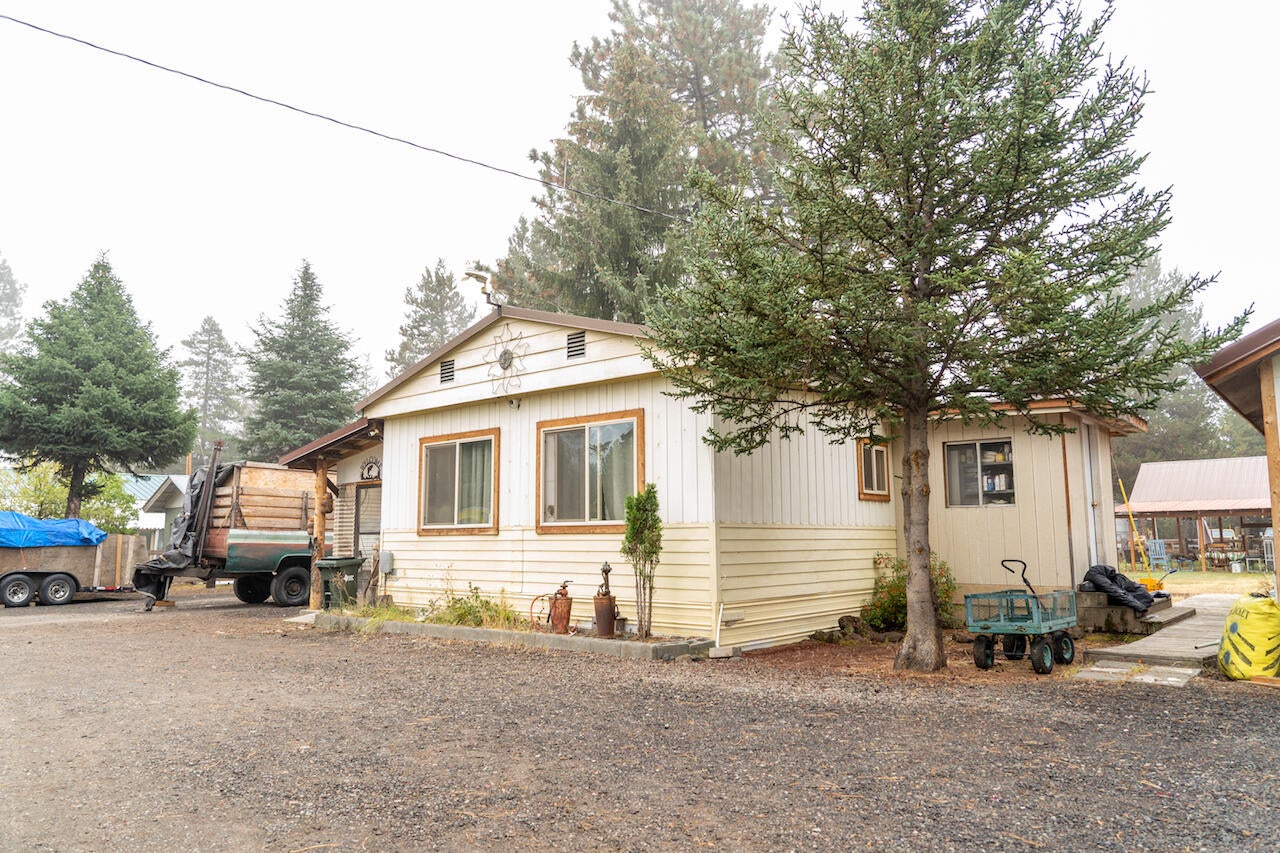 15943 Burgess Road La Pine, OR 97739 - Photo 3 of 31 Front of Home