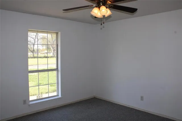 $750 | 701 Southwest 1st Street, Cooper, TX 75432