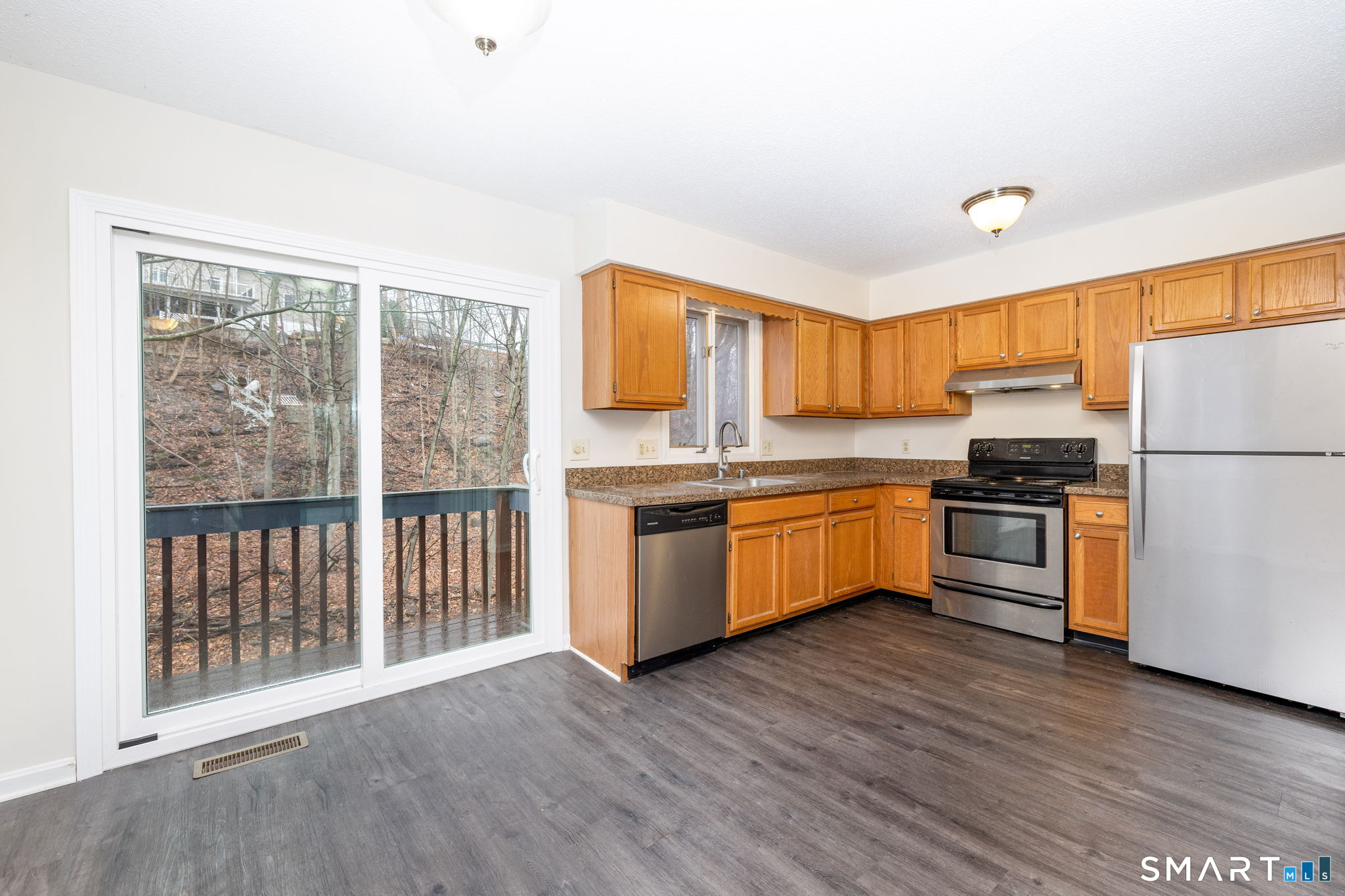 67 Woodland Ridge, Unit 67 Meriden, CT 06450 - Photo 11 of 33