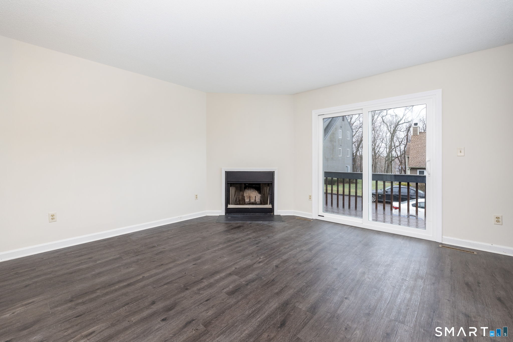 67 Woodland Ridge, Unit 67 Meriden, CT 06450 - Photo 4 of 33