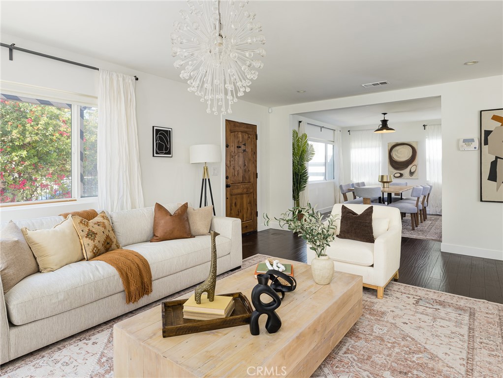 1110 Queen Anne Place Los Angeles, CA 90019 - Photo 11 of 61