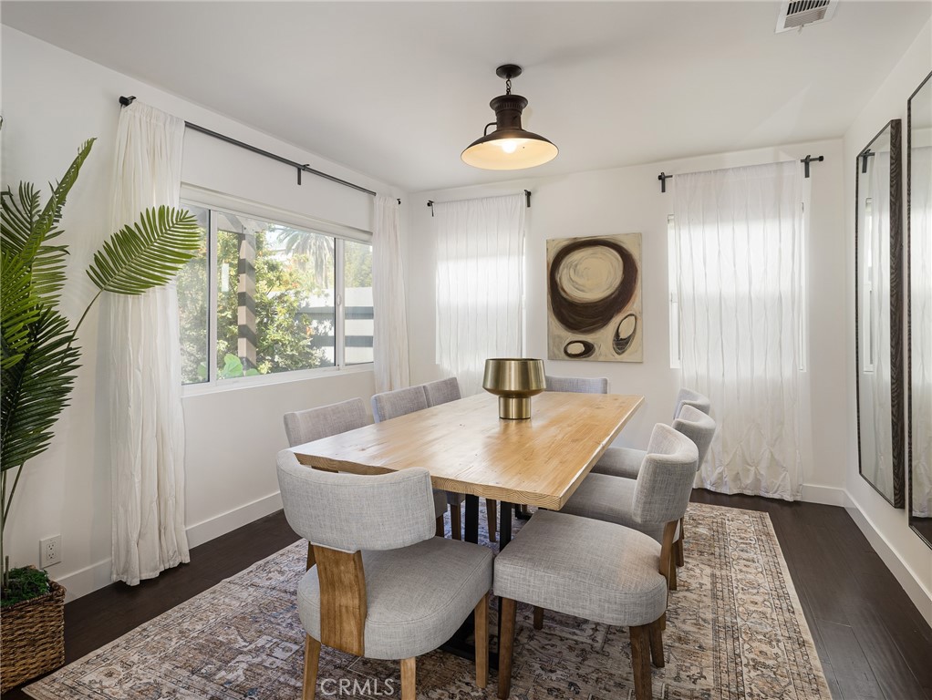 1110 Queen Anne Place Los Angeles, CA 90019 - Photo 13 of 61