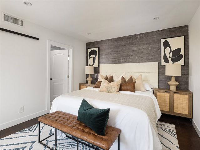 $1,895,000 | 1110 Queen Anne Place, Los Angeles, CA 90019