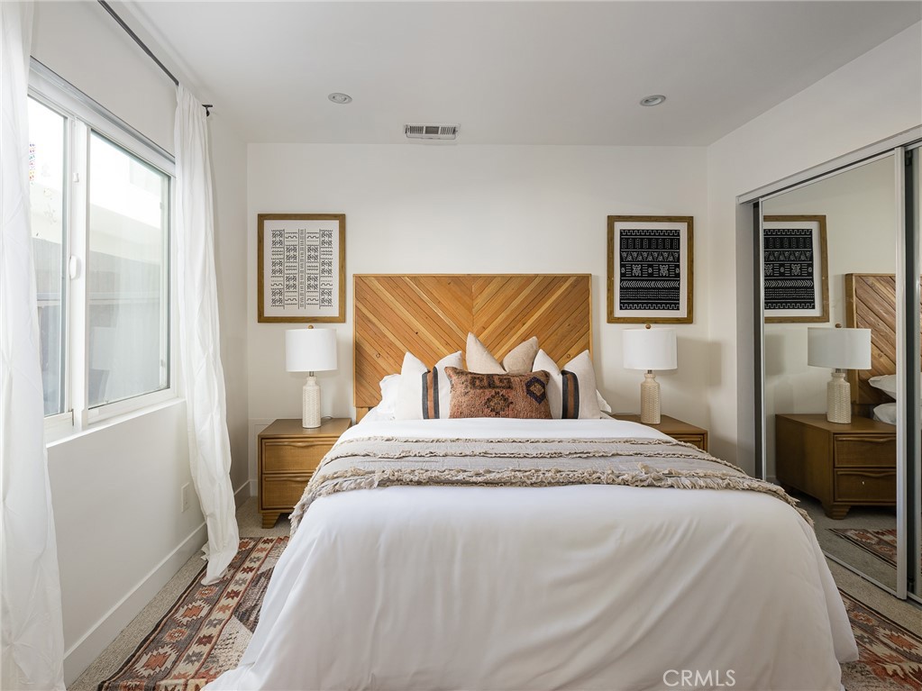 1110 Queen Anne Place Los Angeles, CA 90019 - Photo 42 of 61