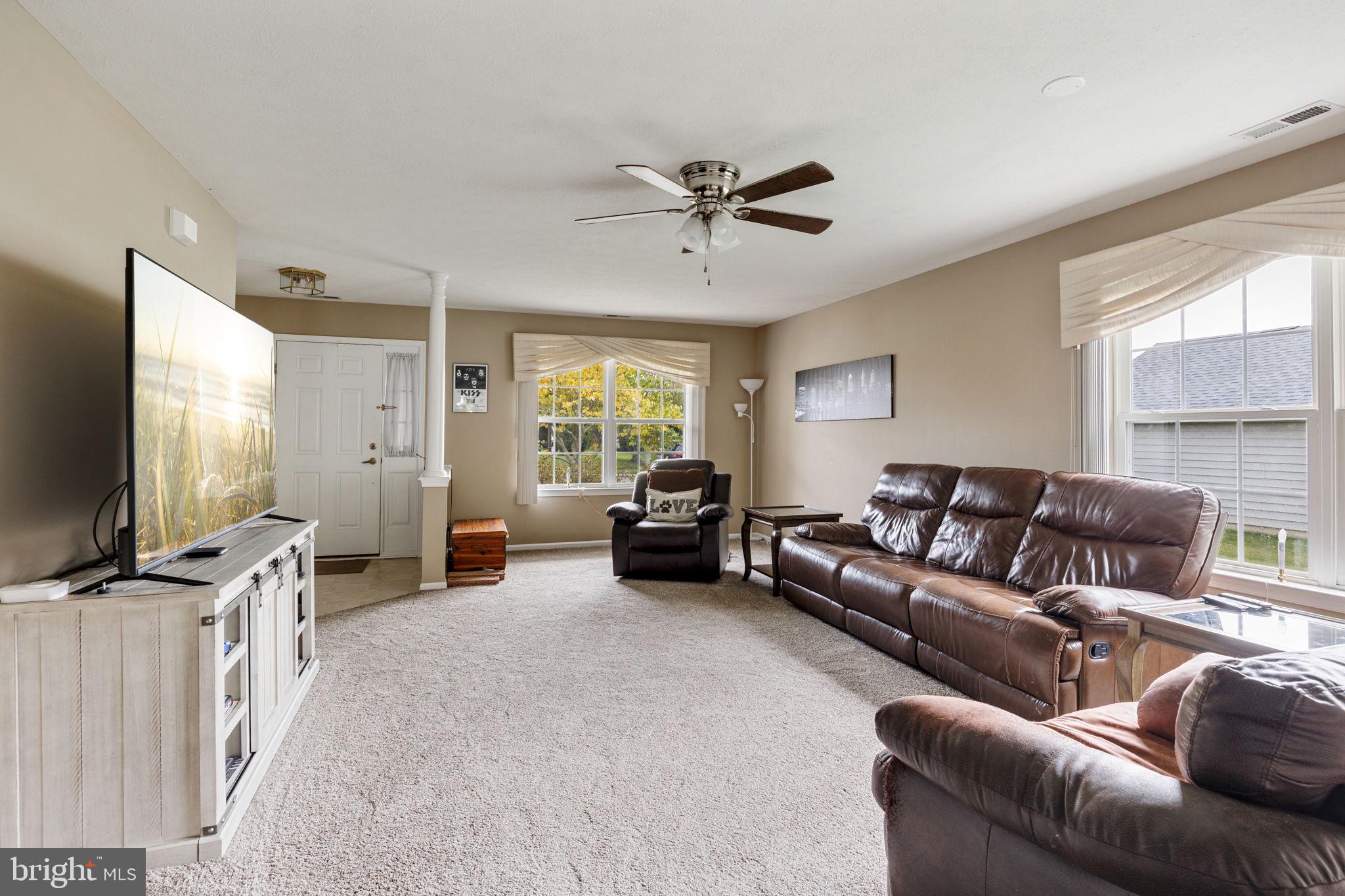 34 Maple Leaf Circle Sewell, NJ 08080 - Photo 11 of 28