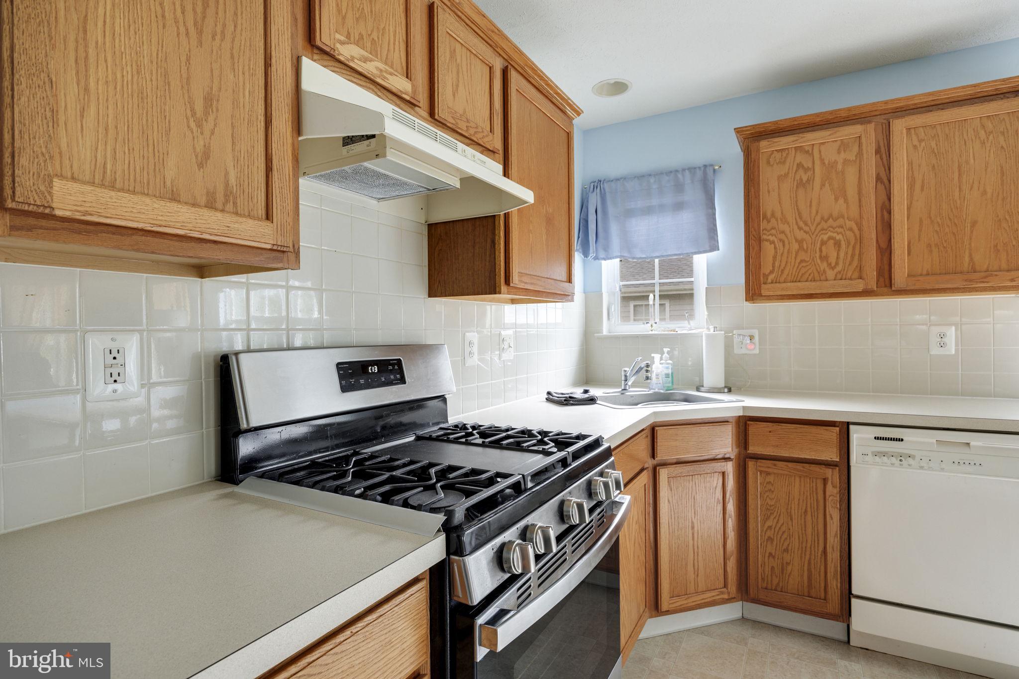 34 Maple Leaf Circle Sewell, NJ 08080 - Photo 15 of 28