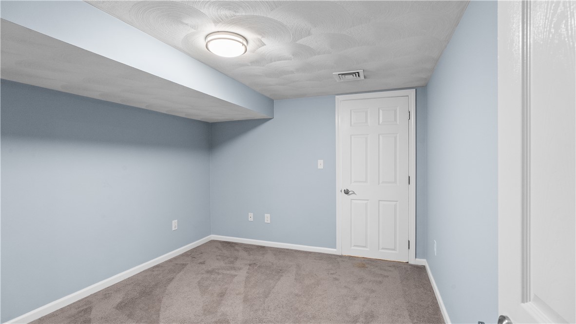 339 George Arden Avenue Warwick, RI 02886 - Photo 26 of 42