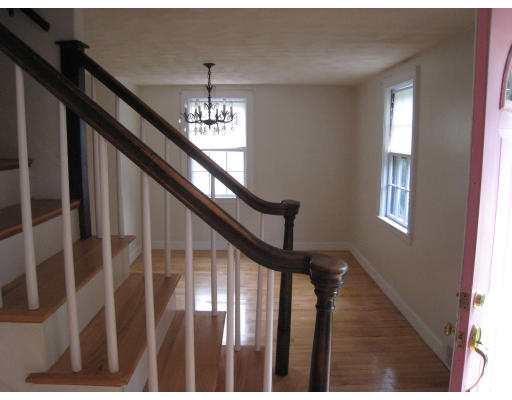 179 Longfellow Road Waltham, MA 02453 - Photo 2 of 10 Gallery Image 2