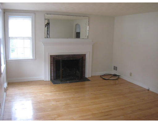 179 Longfellow Road Waltham, MA 02453 - Photo 3 of 10 Gallery Image 3