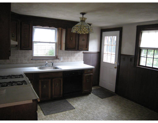 179 Longfellow Road Waltham, MA 02453 - Photo 4 of 10 Gallery Image 4