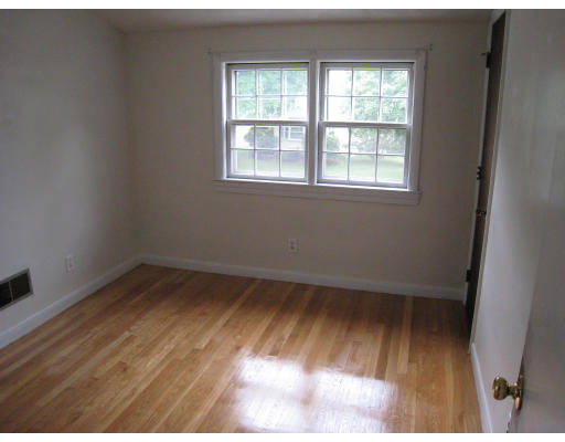 179 Longfellow Road Waltham, MA 02453 - Photo 8 of 10 Gallery Image 8