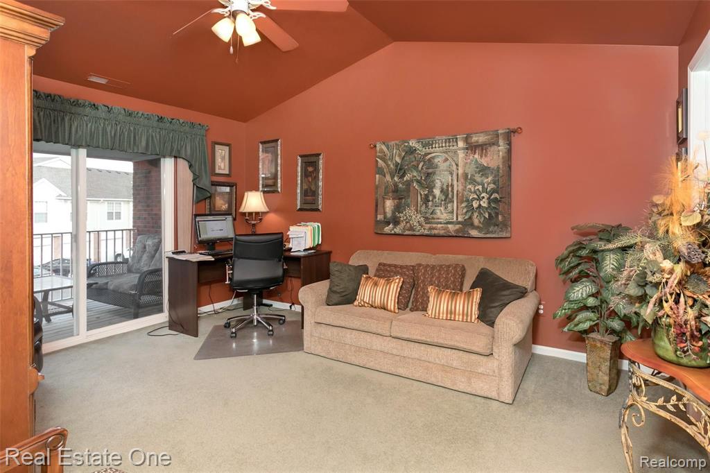 46116 Rhodes Drive Macomb, MI 48044 - Photo 16 of 27