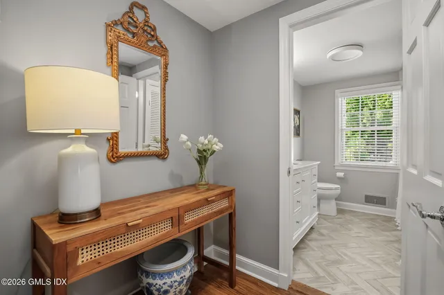 $3,595,000 | 10 Verona Drive, Riverside, CT 06878