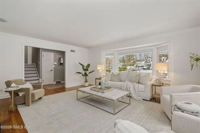 $3,595,000 | 10 Verona Drive, Riverside, CT 06878