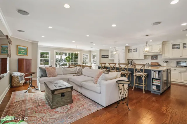 $3,595,000 | 10 Verona Drive, Riverside, CT 06878