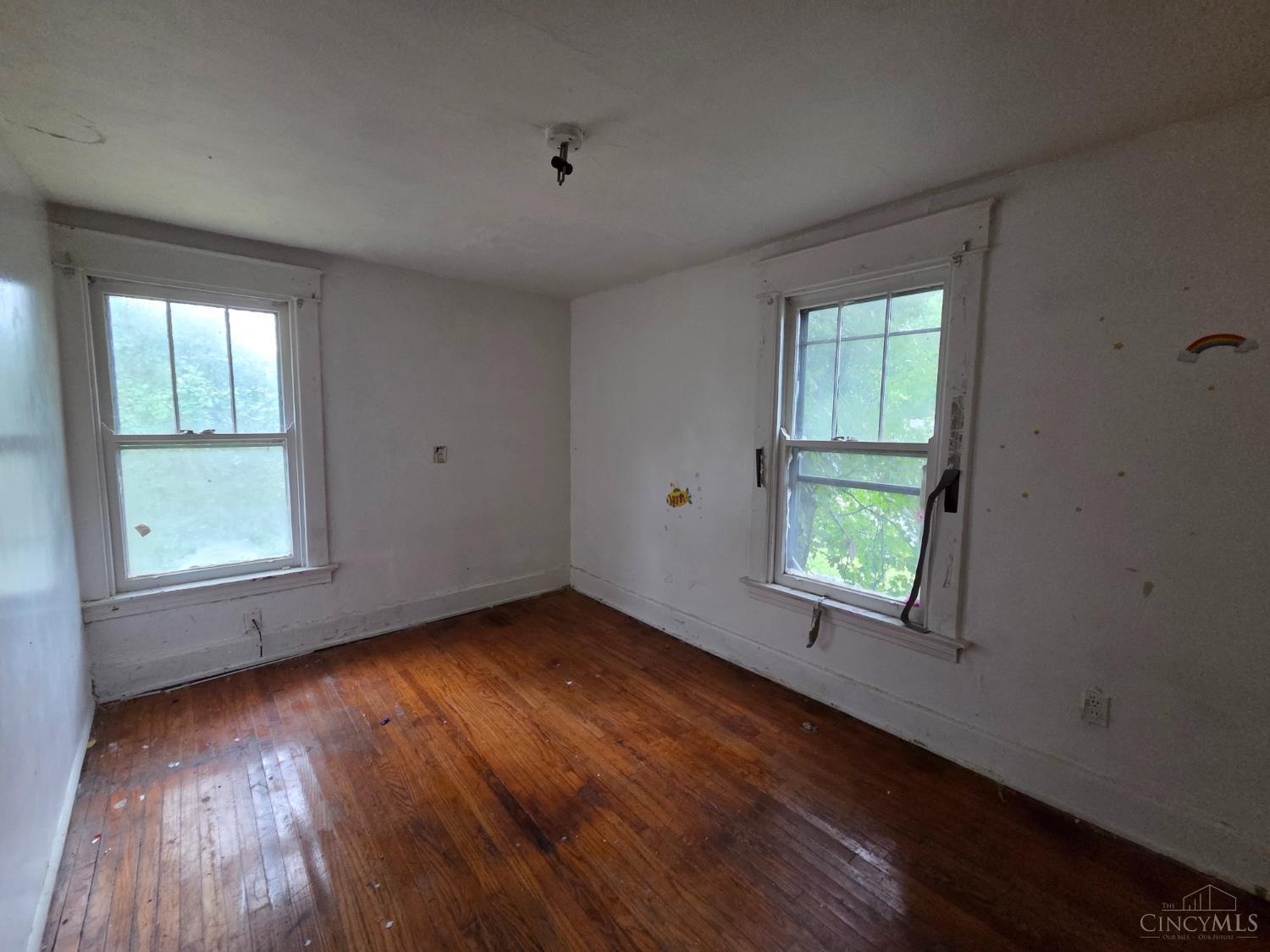 5529 Stewart Road Cincinnati, OH 45227 - Photo 5 of 9 Gallery Image 5