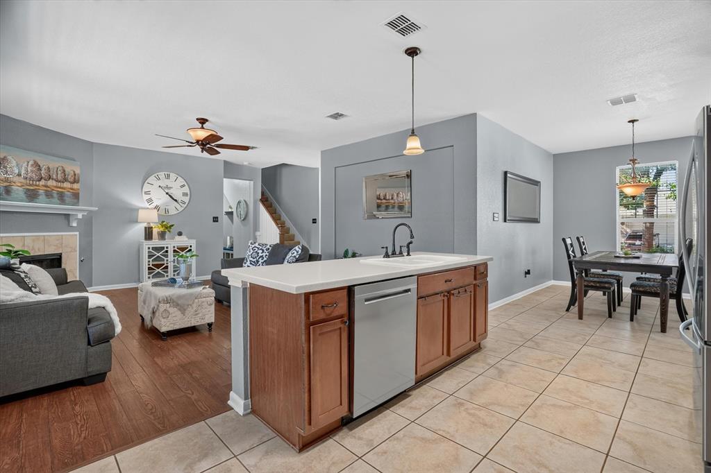 4824 Red Velvet Road Fort Worth, TX 76244 - Photo 8 of 39 Gallery Image 8
