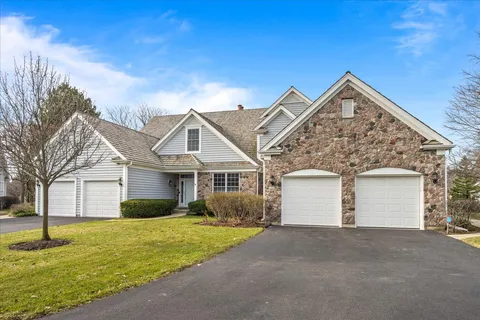 $850,000 | 520 Andover Court, Lake Forest, IL 60045