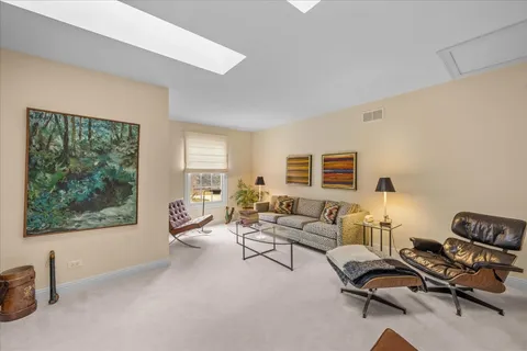 $850,000 | 520 Andover Court, Lake Forest, IL 60045