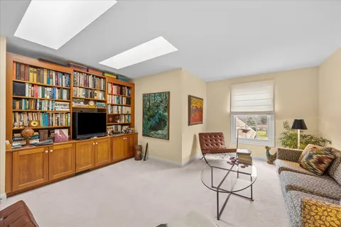 $850,000 | 520 Andover Court, Lake Forest, IL 60045