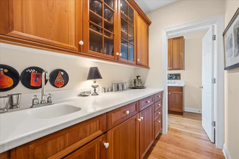 $850,000 | 520 Andover Court, Lake Forest, IL 60045