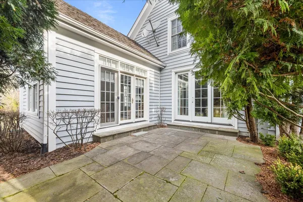 $850,000 | 520 Andover Court, Lake Forest, IL 60045